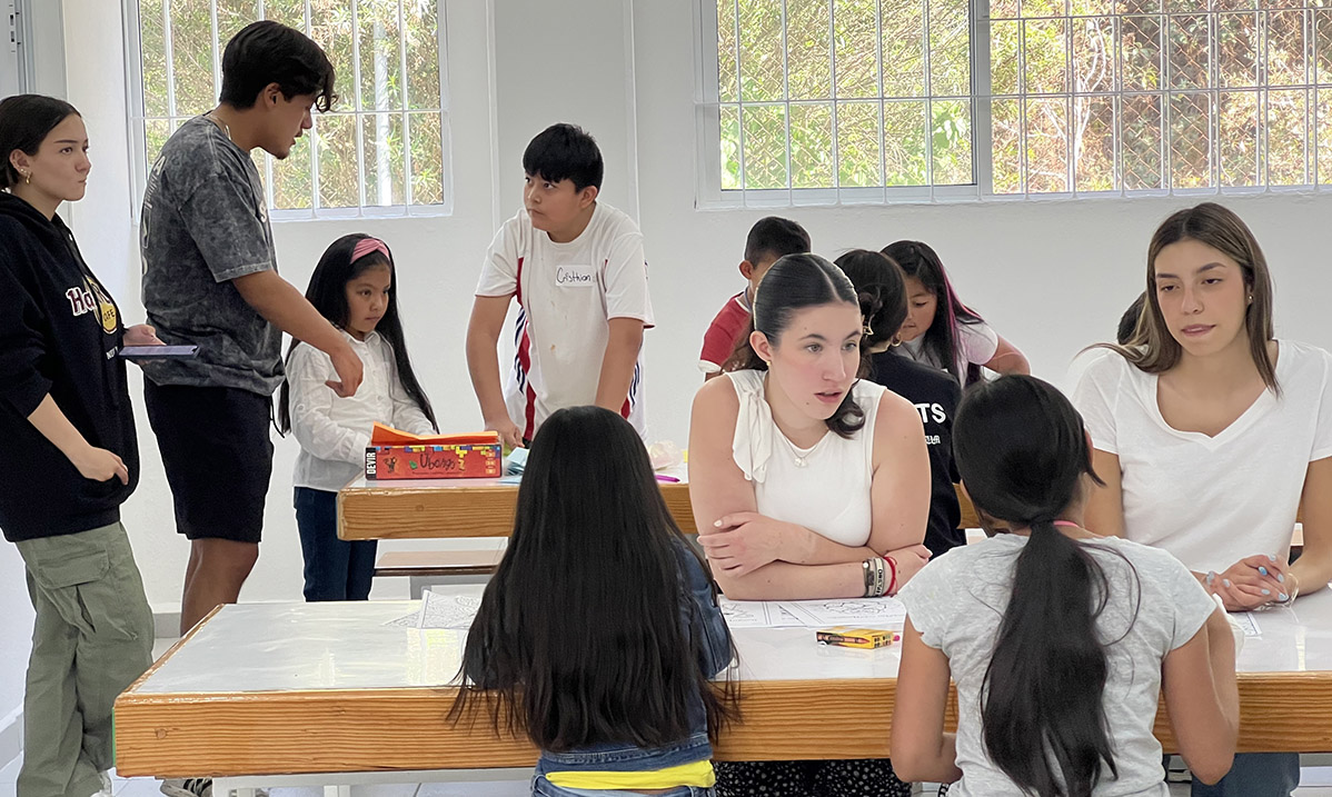 bl marzo02 voluntariadostamaria